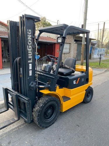 Autoelevdor Liu Gong 2,5 Tn Tt Con Desplazador