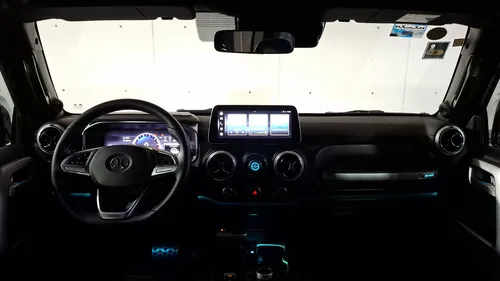 BAIC BJ40 2.0 PLUS AUTO 4WD