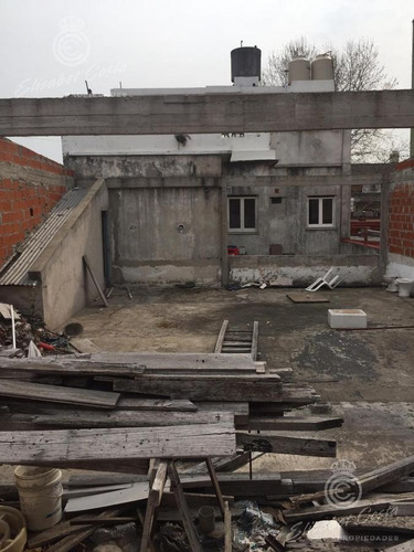 Imagen 10 de 30 de Inmejorable Ubicacion!!! Vivienda, Local Y Galpon