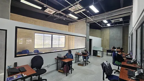 Oficinas En Arriendo San Fernando 643-8292281