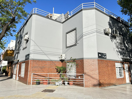 Venta -ph 2 Amb. Al Frente En Pb. Con Patio - Sin Expensas - Entrada Independiente