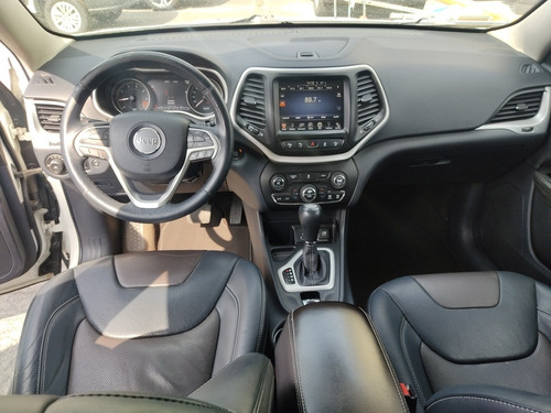 Imagen 8 de 12 de Jeep Cherokee 2014 2.4 Limited Premium Plus