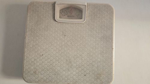 Balanza De Baño Mecanica 130k Sin Bateria Blanco (Usado)