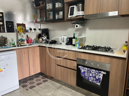Casa En Venta De 4 Dorm. En Santo Domingo Oportunidad