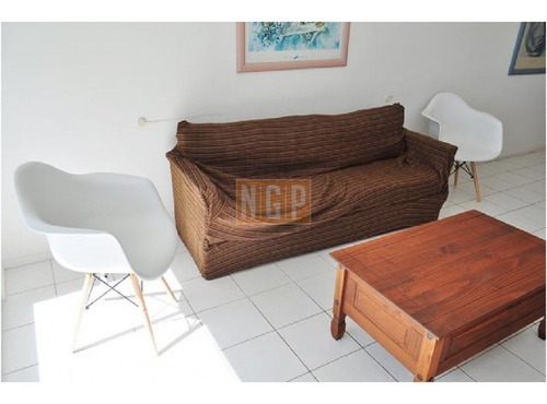 Apartamento Con Todos Los Servicios Buena Rentabilidad- Ref: 18257