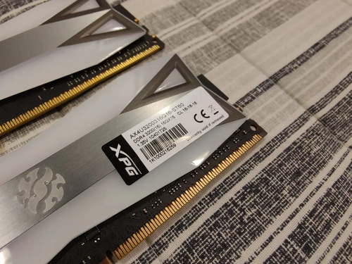 Imagem 3 de 4 de Memoria Ram Ddr4 Xpg Spectrix D60g 16gb 1x16gb 3200mhz Cl16