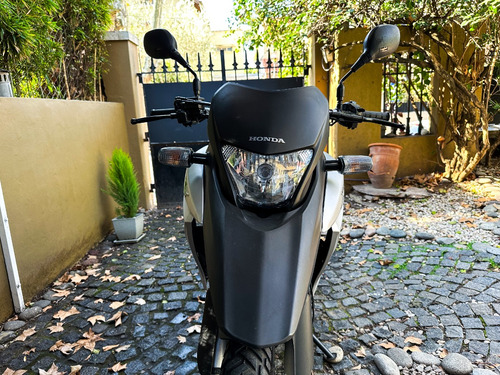 Honda Xre 300 *unico Dueño* *olivos*