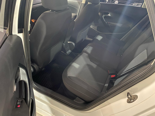 Volkswagen Polo 1.6 Comfortline Tiptronic