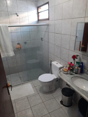 Imagem 9 de 13 de Casa Para Venda - 010199