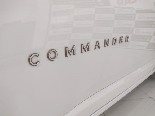 Imagem 15 de 15 de Jeep Commander Overland 7 Lugares
