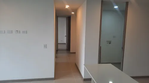 Vendo Apartamento Nuevo 68mts. A 3 Cuadras De Estación Envigado.