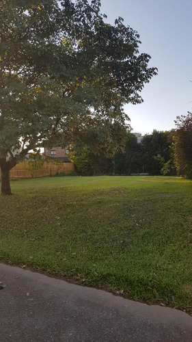 Terreno Central En Venta En Country Cerro Azul