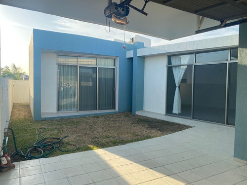 Casa De Un Nivel En Venta En Fracc Real Mandinga En Zona Riviera Veracruzana