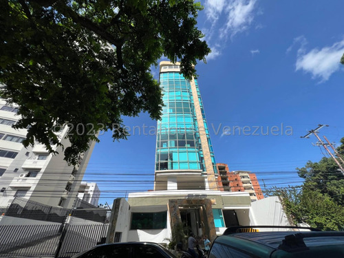 Oficina Comercial En Venta  Ubicada En La Avenida Principal La Arboleda Maracay Aragua 23-32506