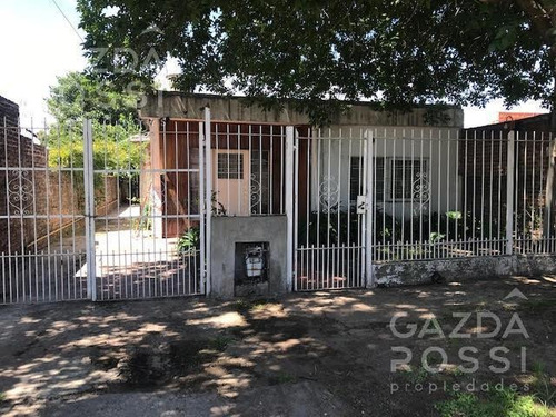 Imagen 2 de 10 de Casa - Jose Marmol