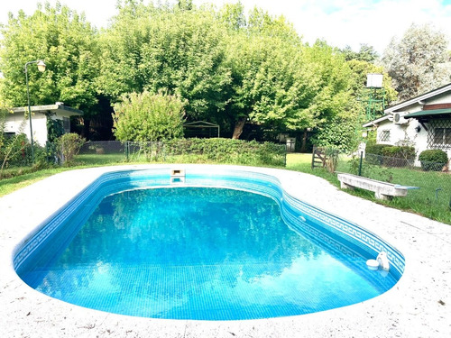 Imagen 4 de 28 de Casa Quinta Impecable ! 4 Dorm 2 Baños Quincho Parrilla Y Pileta. Oportunidad!