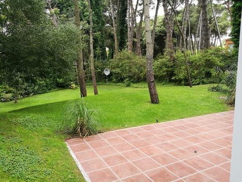 Imagen 6 de 18 de Casa Frente A La Reserva