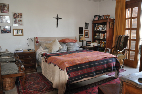 Casa En Venta De 4 Dorm. En Las Condes Excelente Estado