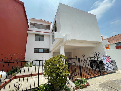 Imagen 1 de 30 de La Alteña Iii, Naucalpan De Juárez. Casa Para Remodelar En V