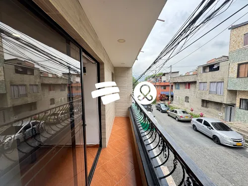 Vendo Apartamento En Itagui, A Una Cuadra Del Sena.