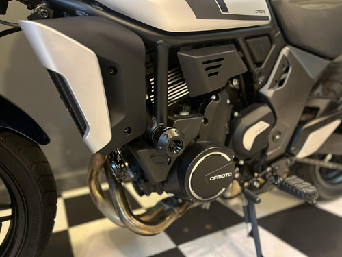 Cfmoto 700 Scrambler No Ducati Sixty2 400 Icon 800 Royal