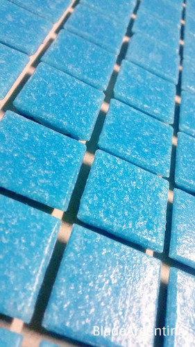Venecitas Biseladas Celeste Medio 2x2. Aptas Pileta O Baño.