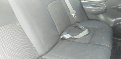 Nissan Versa 1.6 Sense 5vel Mt 2013