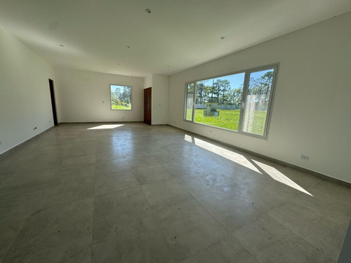 Venta Casa 4 Ambientes A Estrenar Barrio Privado Pinares / Exaltación De La Cruz
