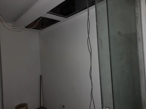 Imagen 11 de 12 de Se Vende Local Comercial En Obra Limpia De 140 Mtrs² En C.c El Recreo, Jfl 04242595983 0412 5437087