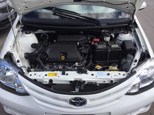 Toyota Etios 2015 1.5 Xs 4 P Con 18.600km