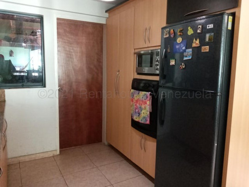Imagen 10 de 30 de Townhouse En Venta Amplio Comodo Con Patio Interno Ubicado En Zona De Gran Revalorización Y Espacios Para El Esparcimiento Familiar Tazajal Naguanagua