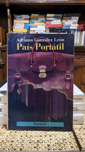 País Portátil / Adriano González León 