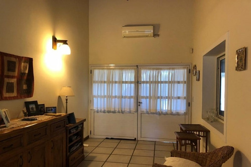 Imagen 5 de 14 de Chalet En Venta En Haedo Sur