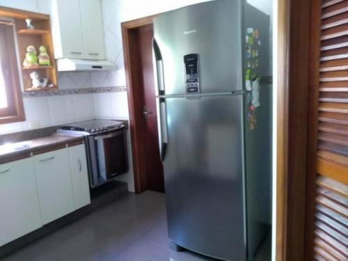 Oportunidade! Casa Alto Padrão Com Piscina E 3 Quartos.
