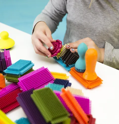 Juego De Bloques De Construcción B. Toys Bristle Block Stack