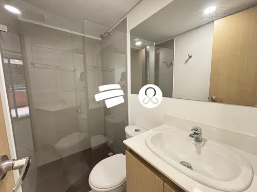 Vendo Apartamento En Itagüí, Con Terraza, A Dos Cuadras Del Parque Principal
