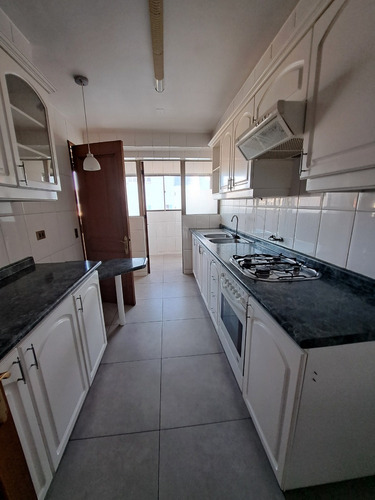 Departamento Amplio Con Ubicación Privilegiada