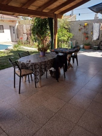 Imagen 5 de 23 de Casa Con Piscina, Cochera Y 4 Dormitorios Zona Puente Santo Tomé.