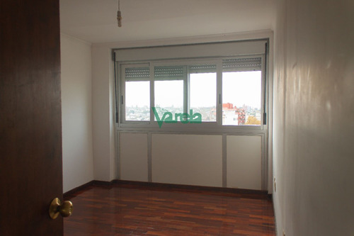 Alquiler Apartamento Pocitos, 2 Dormitorios, 2 Baños, Garage