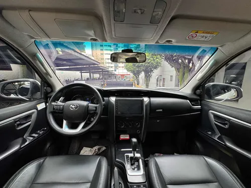 Toyota Fortuner 2.4 Srv 4x2 2019