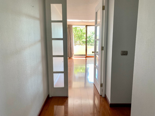Cómodo/ Luminoso/ Impecable/ Ricardo Lyon/ 80m2