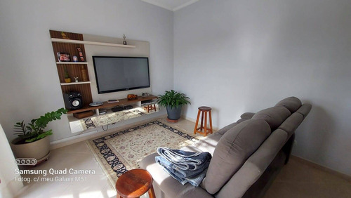 Imagem 2 de 15 de Casa De Muito Bom Gosto Em Ótima Localização !!! - 85