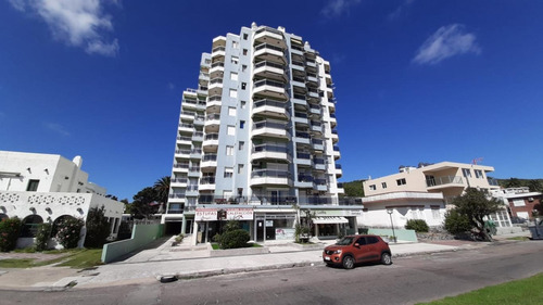 Imagen 21 de 24 de Apartamento De Dos Dormitorios Frente A Rambla Y Playa De Piriápolis