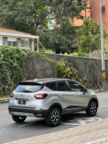 Renault Captur 2.0 Intens Automática