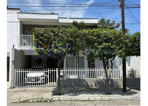 House For Sale Industrial Colon With Bedroom On The Ground Floor