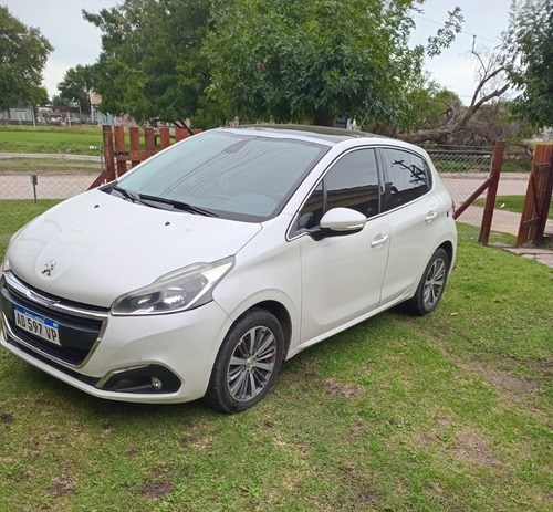 Peugeot 208 1.6 Feline