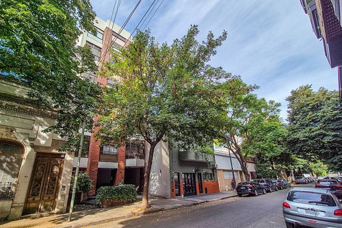 Venta Departamento 4 Ambientes Piso Amplio Luminoso Balcones Cochera Flores