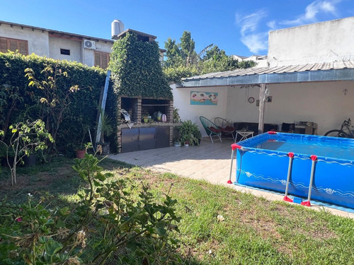 Venta Casa 3 Amb - Cochera Quincho Jardin. Palomar