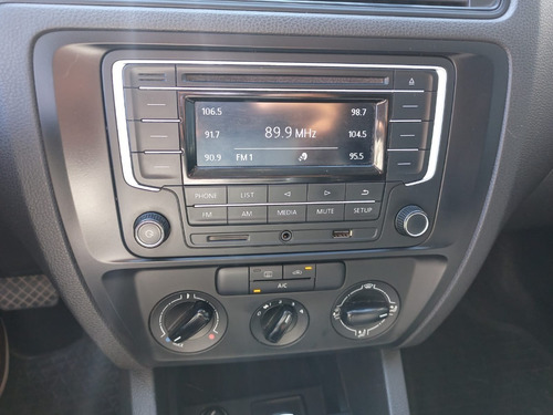Imagen 3 de 13 de Volkswagen Jetta Trendline 2622