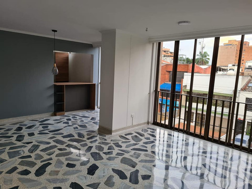 Venta Apartamento En Versalles, Norte De Cali 1127.